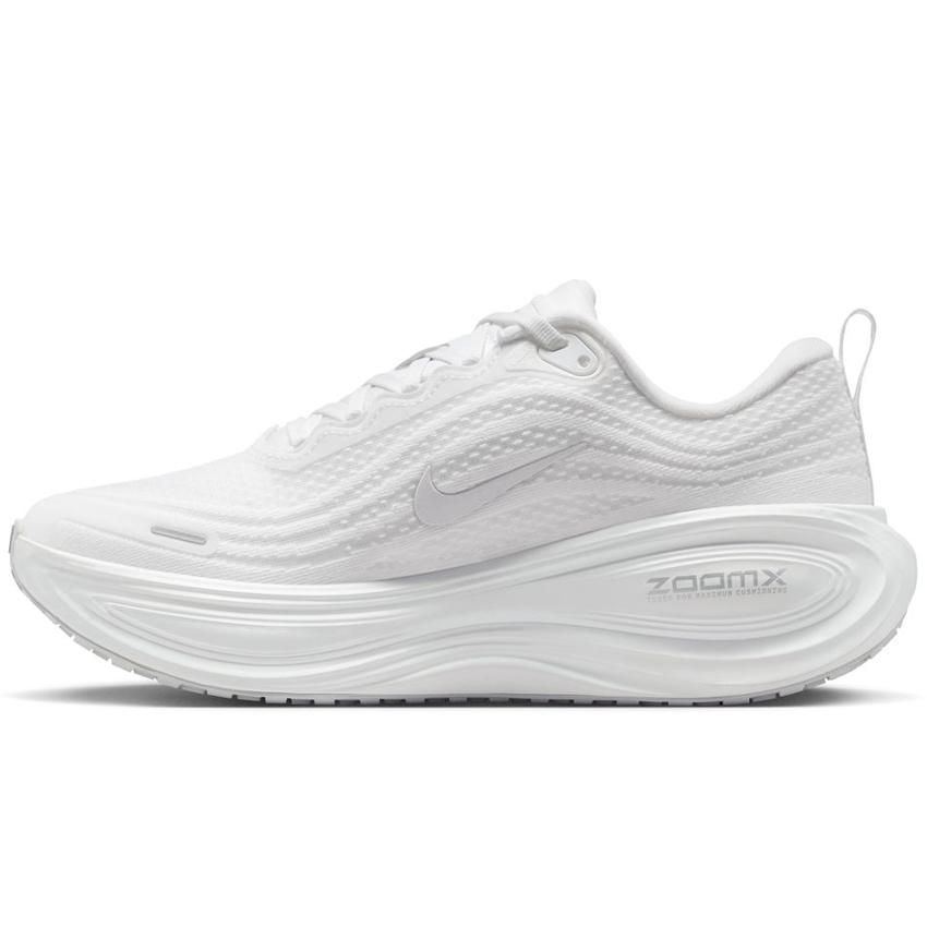NIKE（ナイキ） 女性 レディース シューズ W VOMERO PLUS ウィメンズ