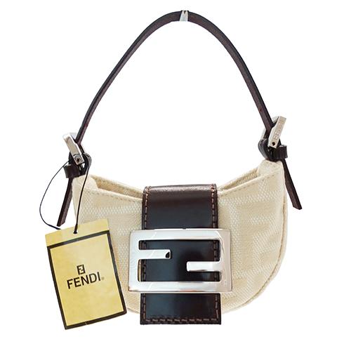 Fendi ベージュ ポーチ キャンバス ア*キ様 Fendi ベージュキャンバス
