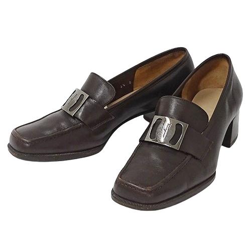 Ferragamo(フェラガモ） 黒い革靴　リボンローファー Ferragamo(フェラガモ） 黒い革靴 リボンローファー Ferragamo ヴァラ