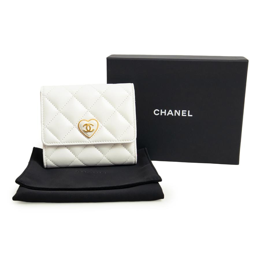 CHANEL (未使用 展示品)シャネル マトラッセ スモール CHANEL (未使用 展示品)シャネル マトラッセ スモール