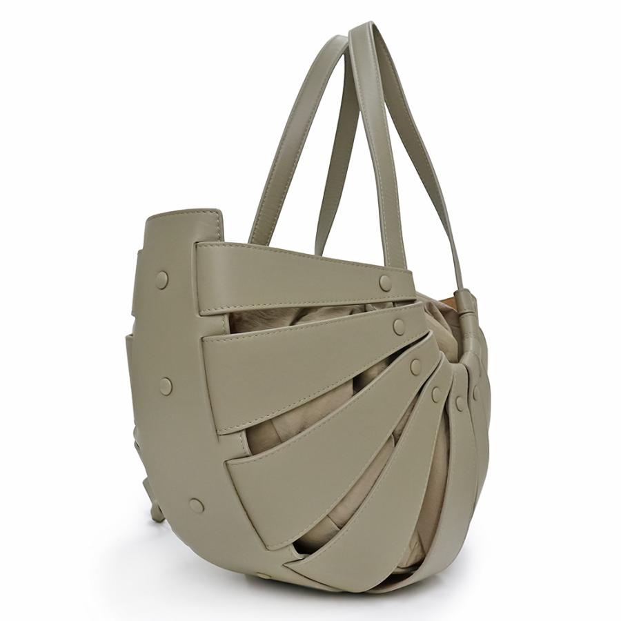 BOTTEGA VENETA (新品・未使用品)ボッテガヴェネタ ザ シェル BOTTEGA VENETA (新品・未使用品)ボッテガヴェネタ ザ シェル
