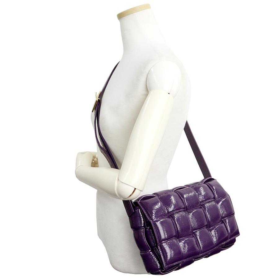BOTTEGA VENETA (新品・未使用品)ボッテガヴェネタ パデッド BOTTEGA VENETA (新品・未使用品)ボッテガヴェネタ パデッド