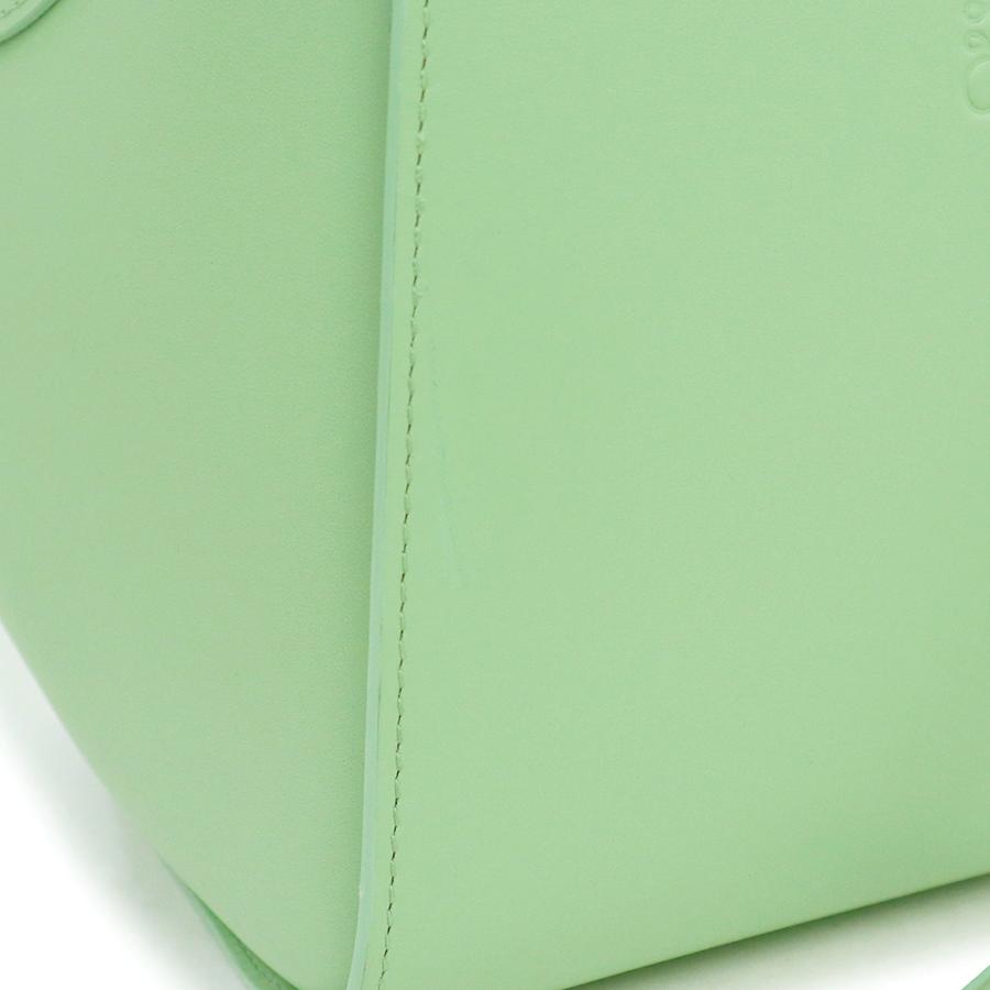 LOEWE (未使用 展示品)ロエベ ハンモック コンパクト LOEWE (未使用 展示品)ロエベ ハンモック コンパクト