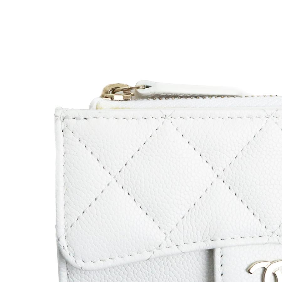 CHANEL (未使用 展示品)シャネル ココマーク マトラッセ CHANEL (未使用 展示品)シャネル ココマーク マトラッセ