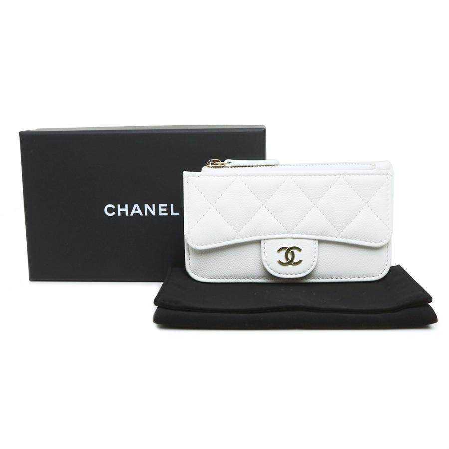 CHANEL (未使用 展示品)シャネル ココマーク マトラッセ CHANEL (未使用 展示品)シャネル ココマーク マトラッセ
