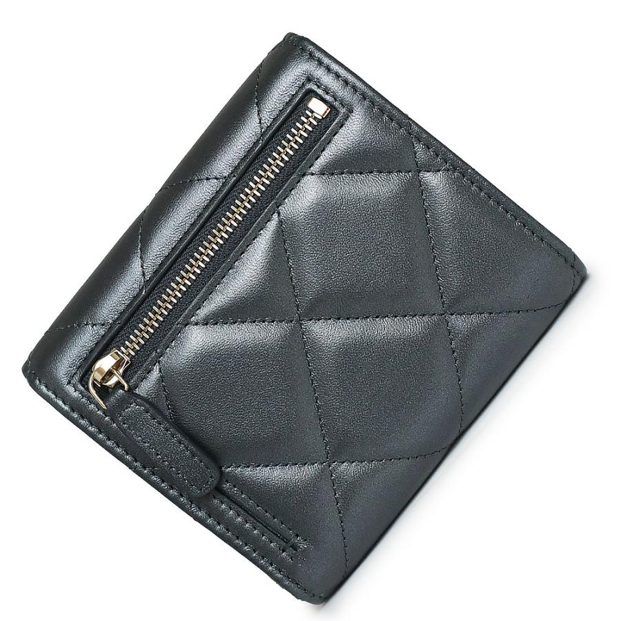 CHANEL マトラッセラムスキンココマーク3つ折り財布 - 小物 CHANEL マトラッセラムスキンココマーク3つ折り財布 - 小物