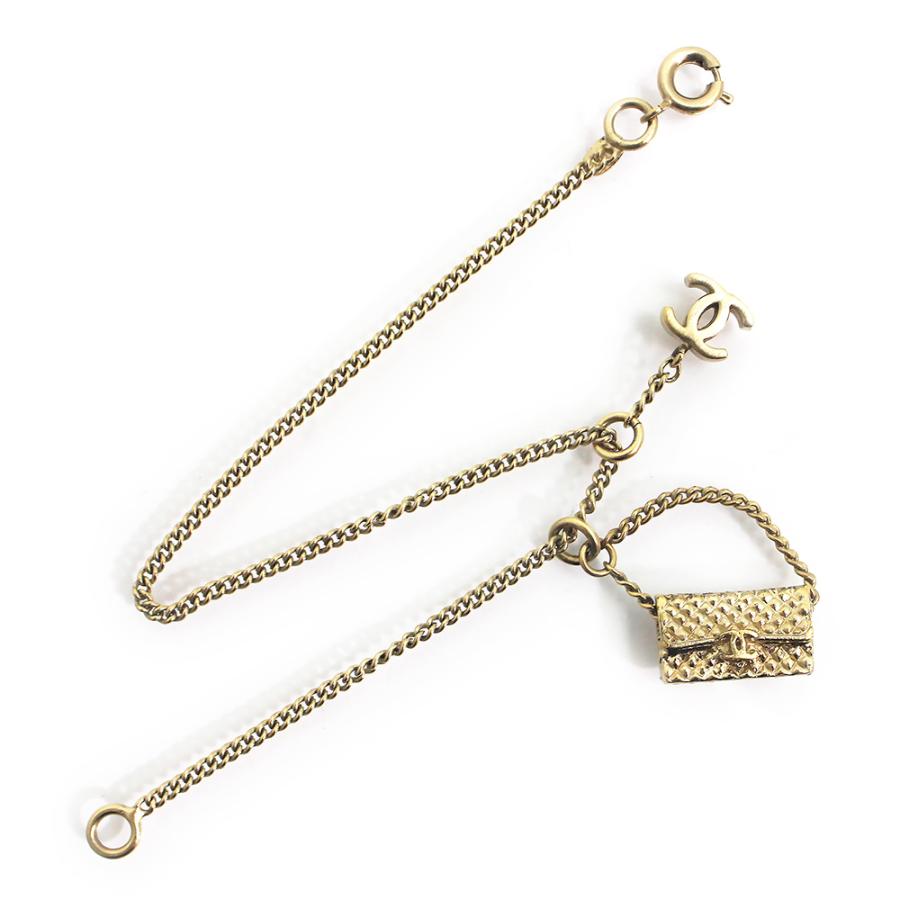 CHANEL (新品・未使用品)シャネル マトラッセ バッグモチーフ CHANEL (新品・未使用品)シャネル マトラッセ バッグモチーフ