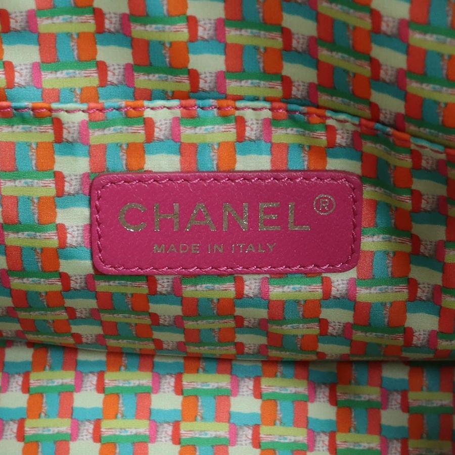 CHANEL (美品)シャネル カメラケース ココレイン ココマーク CHANEL (美品)シャネル カメラケース ココレイン ココマーク
