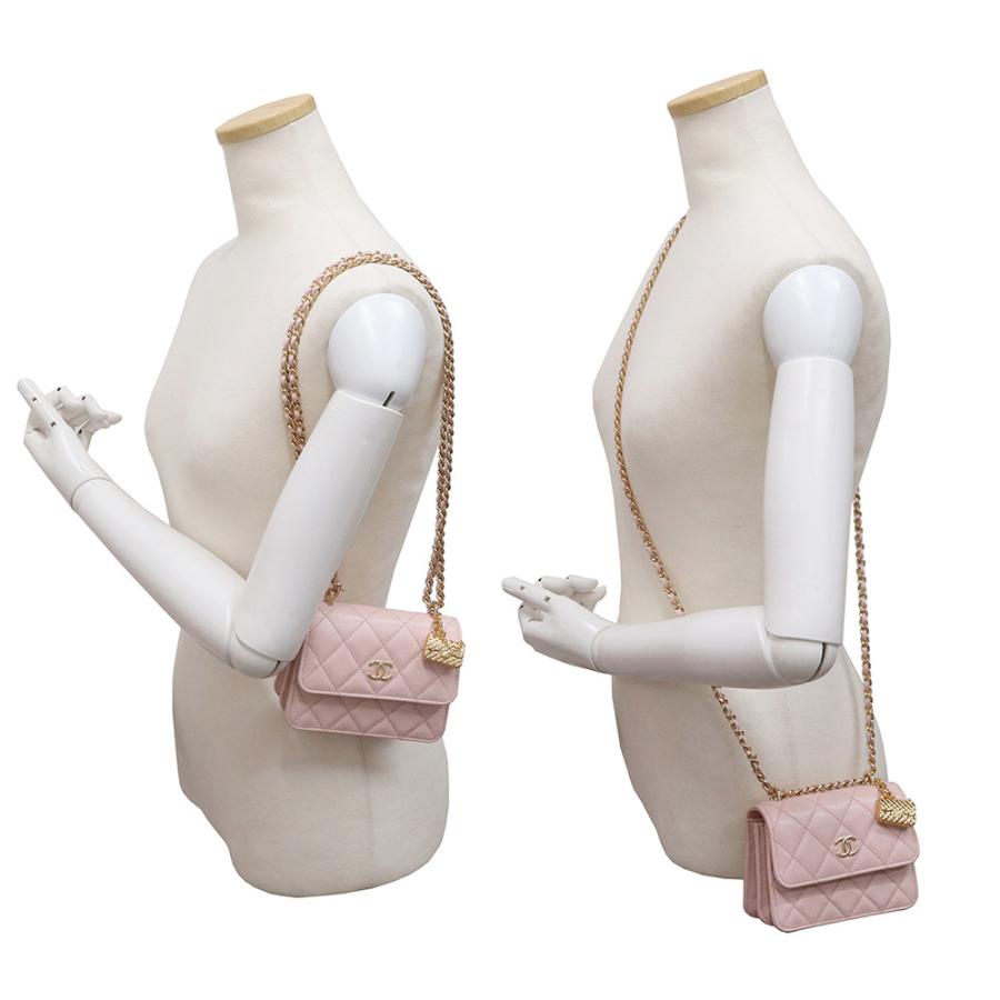 CHANEL (新品・未使用品)シャネル マトラッセ ミニ Wチェーン CHANEL (新品・未使用品)シャネル マトラッセ ミニ Wチェーン