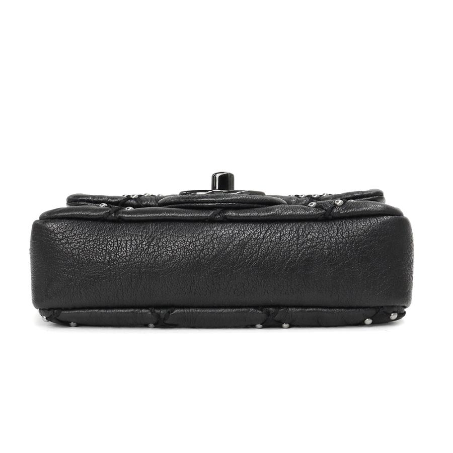 CHANEL (未使用 展示品)シャネル ミニ マトラッセ スタッズ CHANEL (未使用 展示品)シャネル ミニ マトラッセ スタッズ