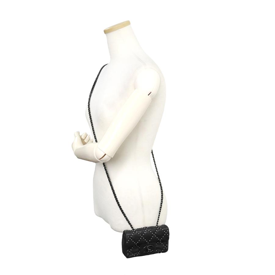 CHANEL (未使用 展示品)シャネル ミニ マトラッセ スタッズ CHANEL (未使用 展示品)シャネル ミニ マトラッセ スタッズ