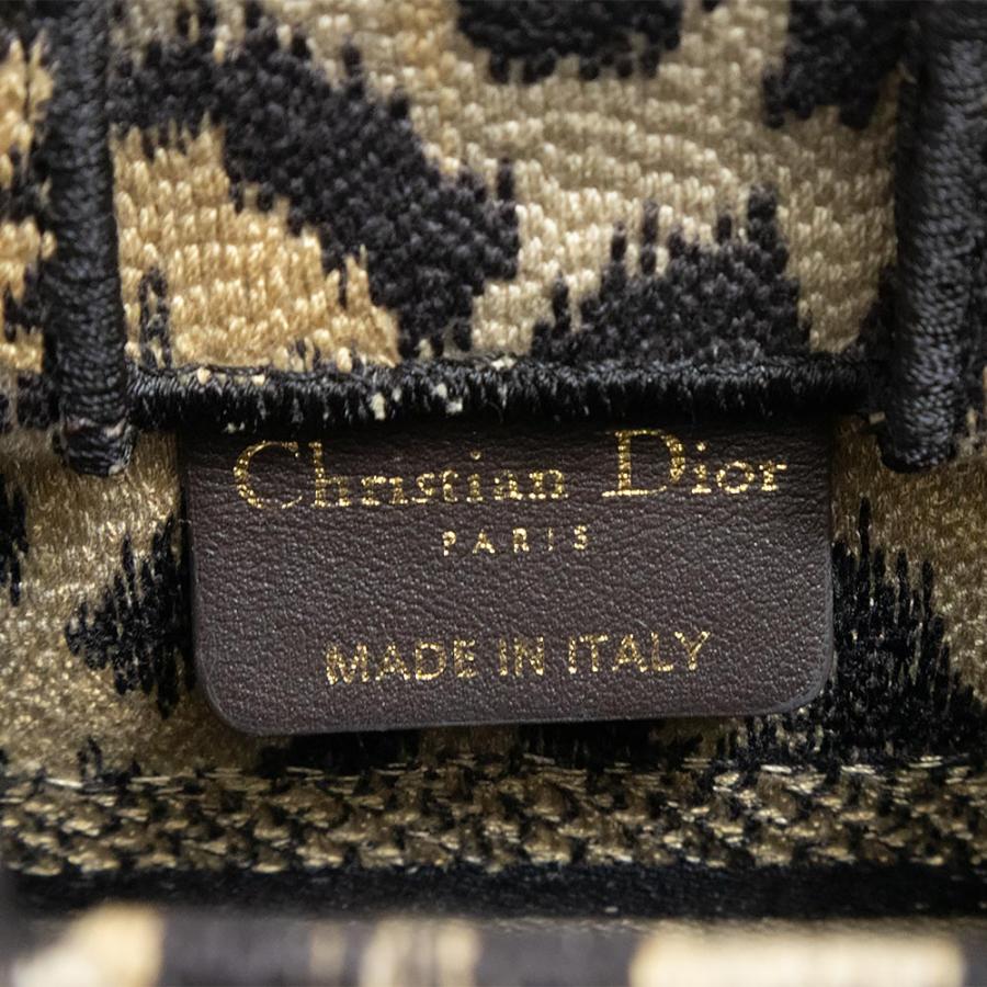 Christian Dior （新品・未使用品）クリスチャンディオール ブック 