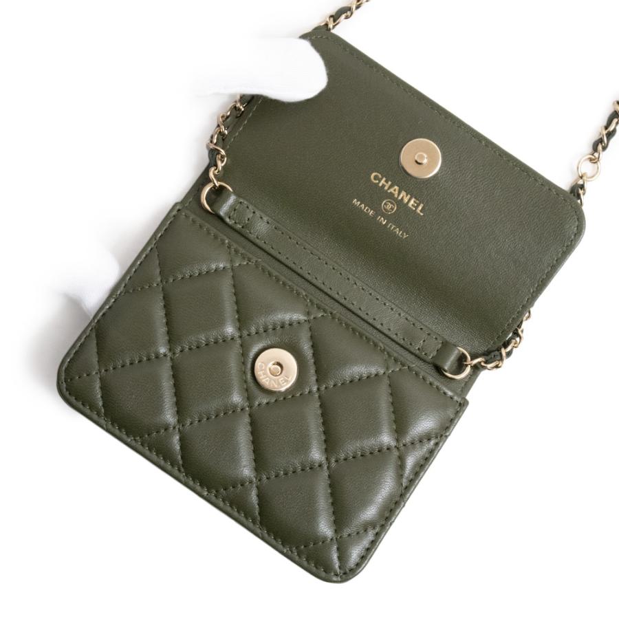 CHANEL (新品・未使用品)シャネル CC ココマーク マトラッセ CHANEL (新品・未使用品)シャネル CC ココマーク マトラッセ