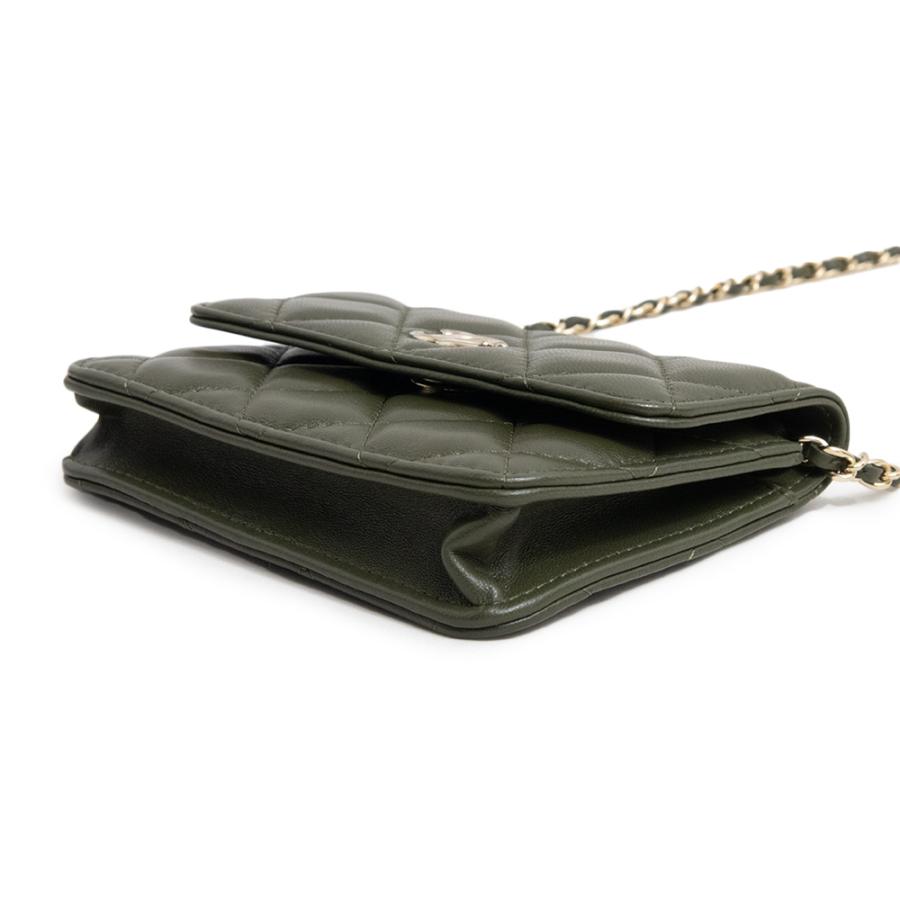 CHANEL (新品・未使用品)シャネル CC ココマーク マトラッセ CHANEL (新品・未使用品)シャネル CC ココマーク マトラッセ