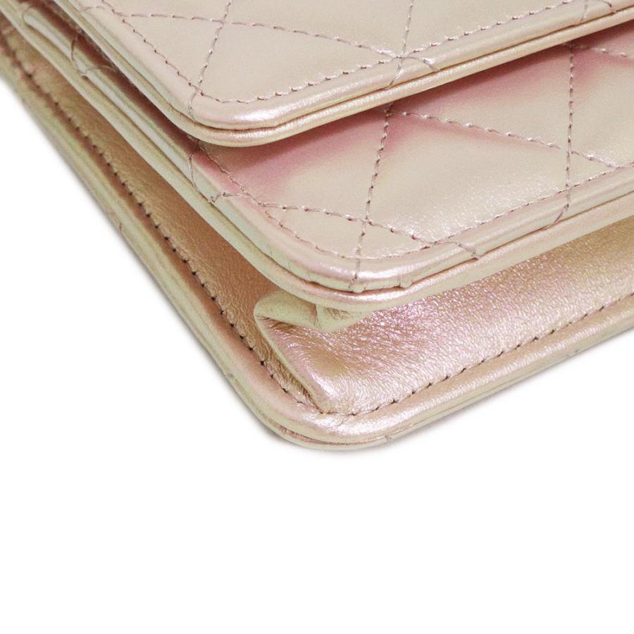 CHANEL (新品・未使用品)シャネル マトラッセ 長財布 斜め掛け CHANEL (新品・未使用品)シャネル マトラッセ 長財布 斜め掛け