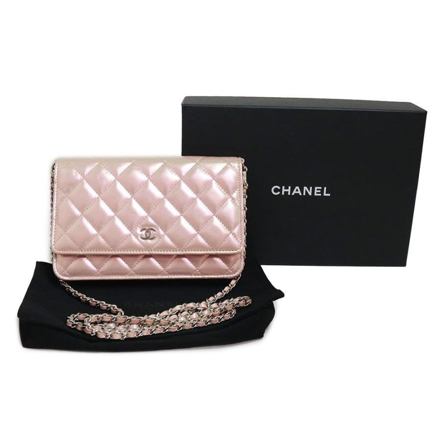 CHANEL (新品・未使用品)シャネル マトラッセ 長財布 斜め掛け CHANEL (新品・未使用品)シャネル マトラッセ 長財布 斜め掛け