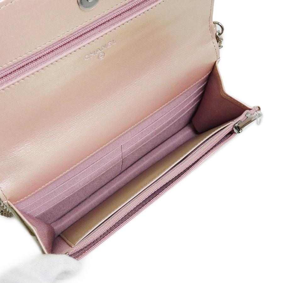 CHANEL (新品・未使用品)シャネル マトラッセ 長財布 斜め掛け CHANEL (新品・未使用品)シャネル マトラッセ 長財布 斜め掛け
