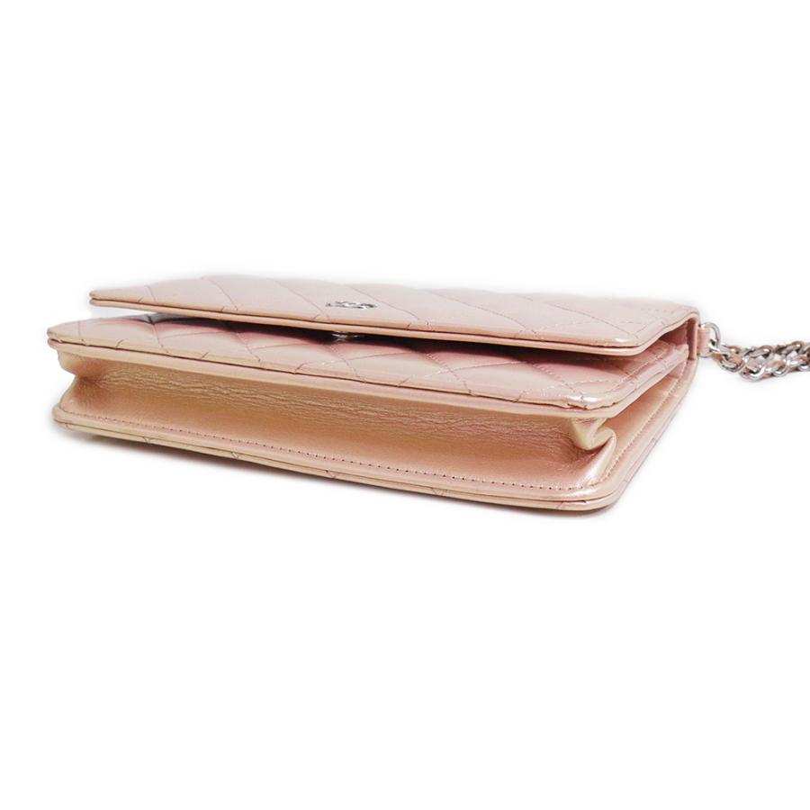 CHANEL (新品・未使用品)シャネル マトラッセ 長財布 斜め掛け CHANEL (新品・未使用品)シャネル マトラッセ 長財布 斜め掛け