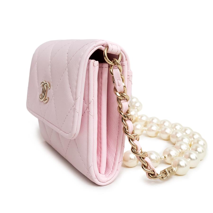 CHANEL (新品・未使用品)シャネル マトラッセ ミニ パール CHANEL (新品・未使用品)シャネル マトラッセ ミニ パール