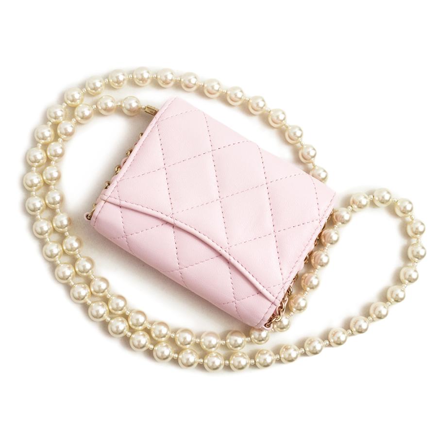CHANEL (新品・未使用品)シャネル マトラッセ ミニ パール CHANEL (新品・未使用品)シャネル マトラッセ ミニ パール