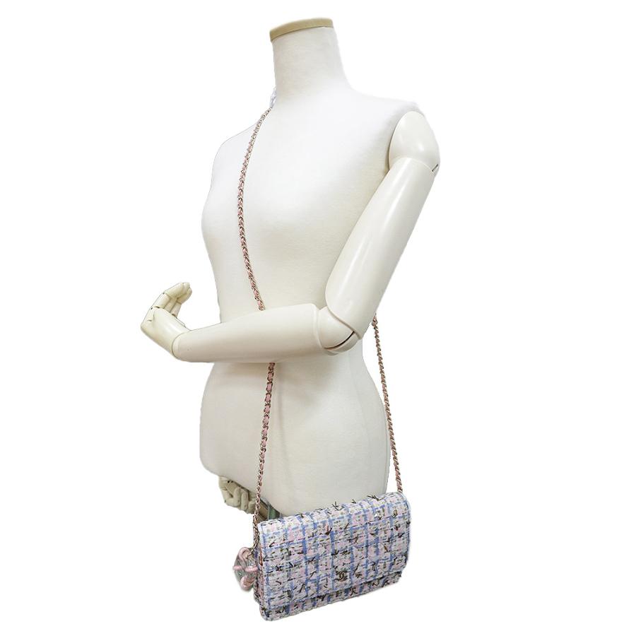 CHANEL (新品・未使用品)シャネル マトラッセ クラシック ココ CHANEL (新品・未使用品)シャネル マトラッセ クラシック ココ
