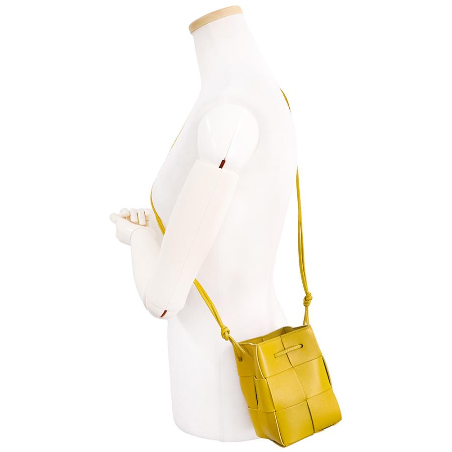 ​【美品】ボッテガヴェネタ カセット ミニ バケットバッグ ポレン イエロー BOTTEGA VENETA（ボッテガ・ヴェネタ） （新品・未使用品）ボッテガ