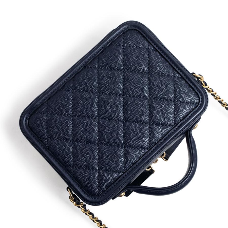 CHANEL (新品・未使用品)シャネル マトラッセ CCフィリグリー CHANEL (新品・未使用品)シャネル マトラッセ CCフィリグリー