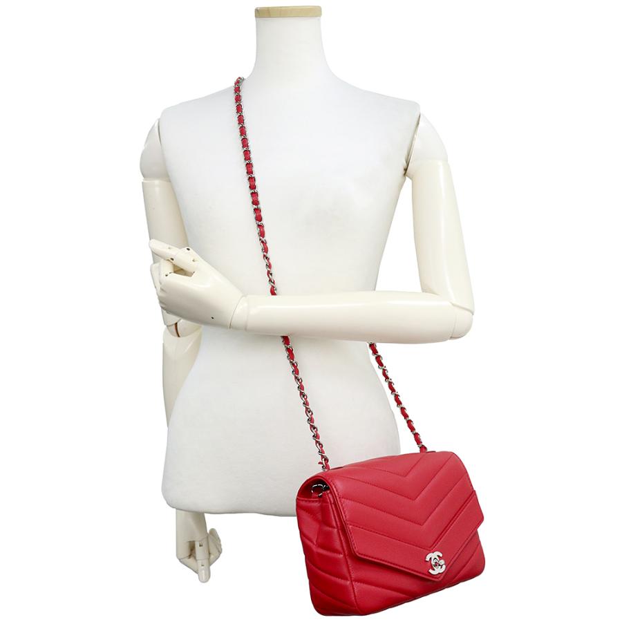 CHANEL (未使用 展示品)シャネル シェブロン Vステッチ CHANEL (未使用 展示品)シャネル シェブロン Vステッチ