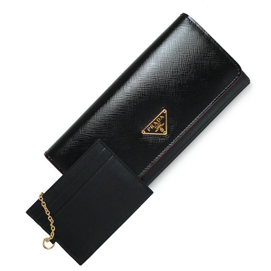 新品・未使用品）プラダ PRADA トライアングル 三角プレート 二つ折り 