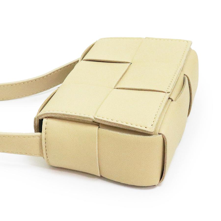 BOTTEGA VENETA (新品・未使用品)ボッテガヴェネタ カセット BOTTEGA VENETA (新品・未使用品)ボッテガヴェネタ カセット
