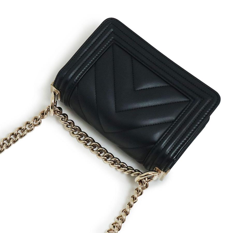 【新品未使用】CHANELボーイシャネル Vステッチケース CHANEL（シャネル） （未使用 展示品）シャネル ボーイシャネル