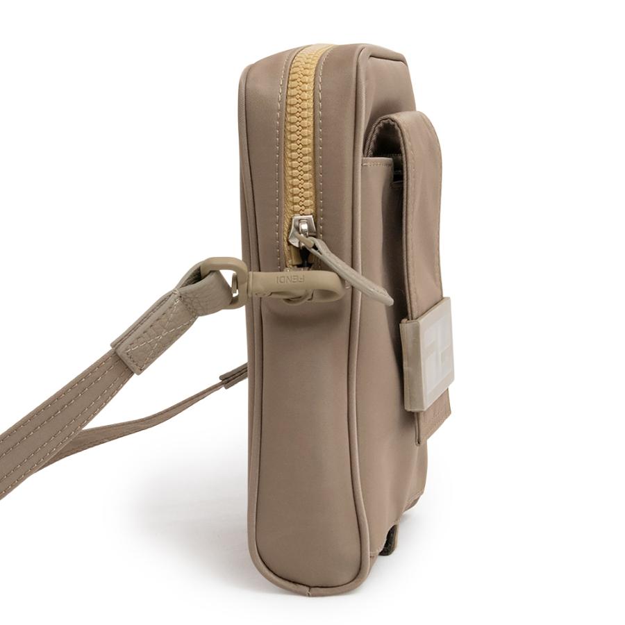 FENDI（フェンディ） （新品・未使用品）フェンディ バゲット フォン