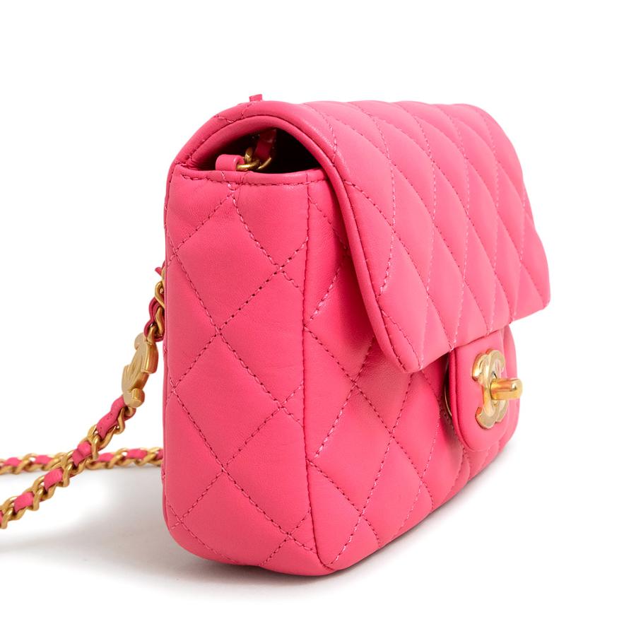 CHANEL （新品・未使用品）シャネル ココマーク マトラッセ ミニ 