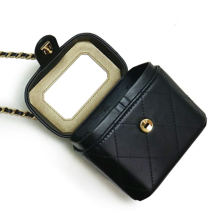 CHANEL （未使用 展示品）シャネル マトラッセ チェーン クラッチ ミニ 