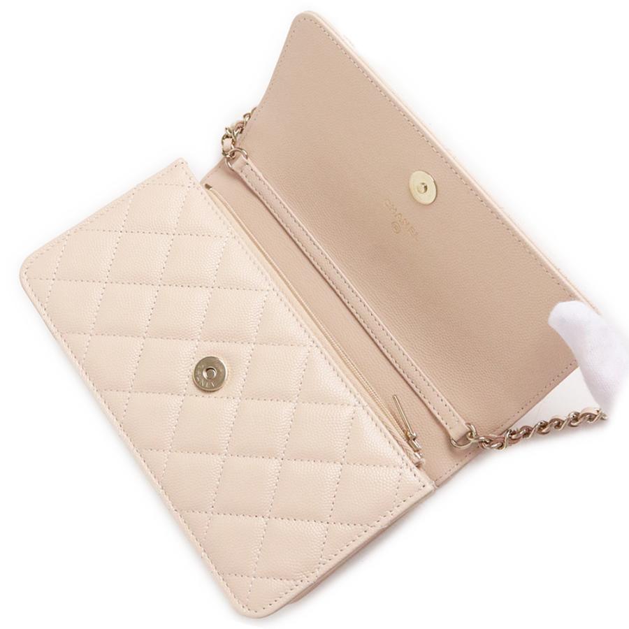CHANEL (未使用 展示品)シャネル マトラッセ ハートロゴ CHANEL (未使用 展示品)シャネル マトラッセ ハートロゴ