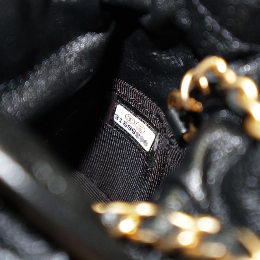 CHANEL (新品・未使用品)シャネル マトラッセ キューブ CHANEL (新品・未使用品)シャネル マトラッセ キューブ
