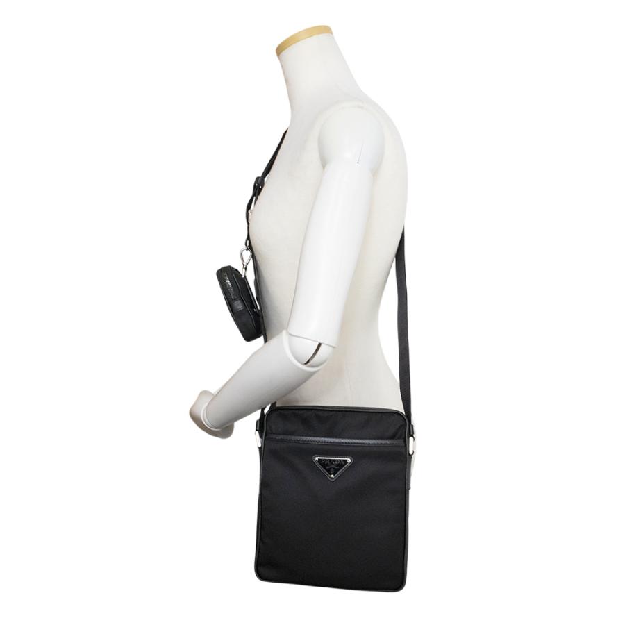 PRADA (新品・未使用品)プラダ Re-Nylon ショルダーバッグ PRADA (新品・未使用品)プラダ Re-Nylon ショルダーバッグ
