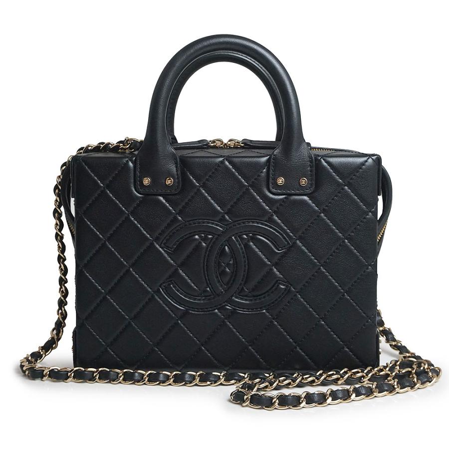 CHANEL (未使用 展示品)シャネル マトラッセ ココマーク CHANEL (未使用 展示品)シャネル マトラッセ ココマーク