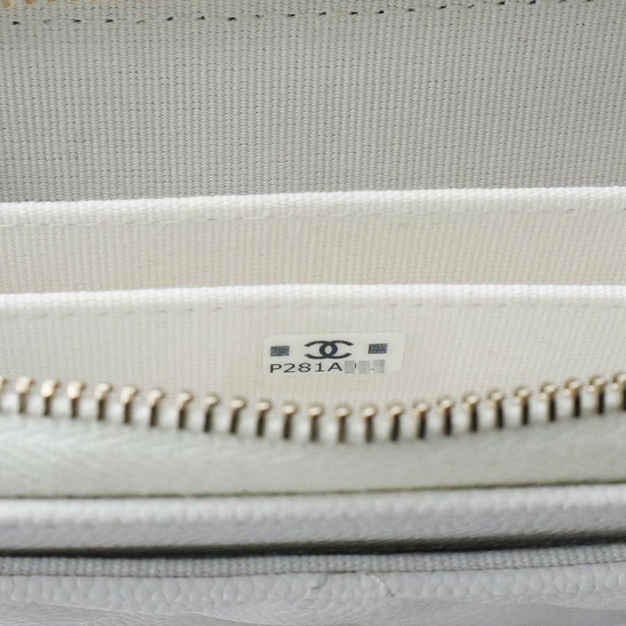 新作2024コレクションホワイト魚CHANELコインケースキャビアスキン 新作2024コレクションホワイト魚CHANELコインケースキャビア