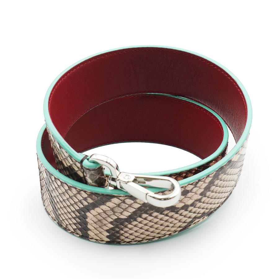 FENDI フェンディ ストラップ お値下げします！ FENDI（フェンディ） （未使用 展示品）フェンディ ストラップ ユー