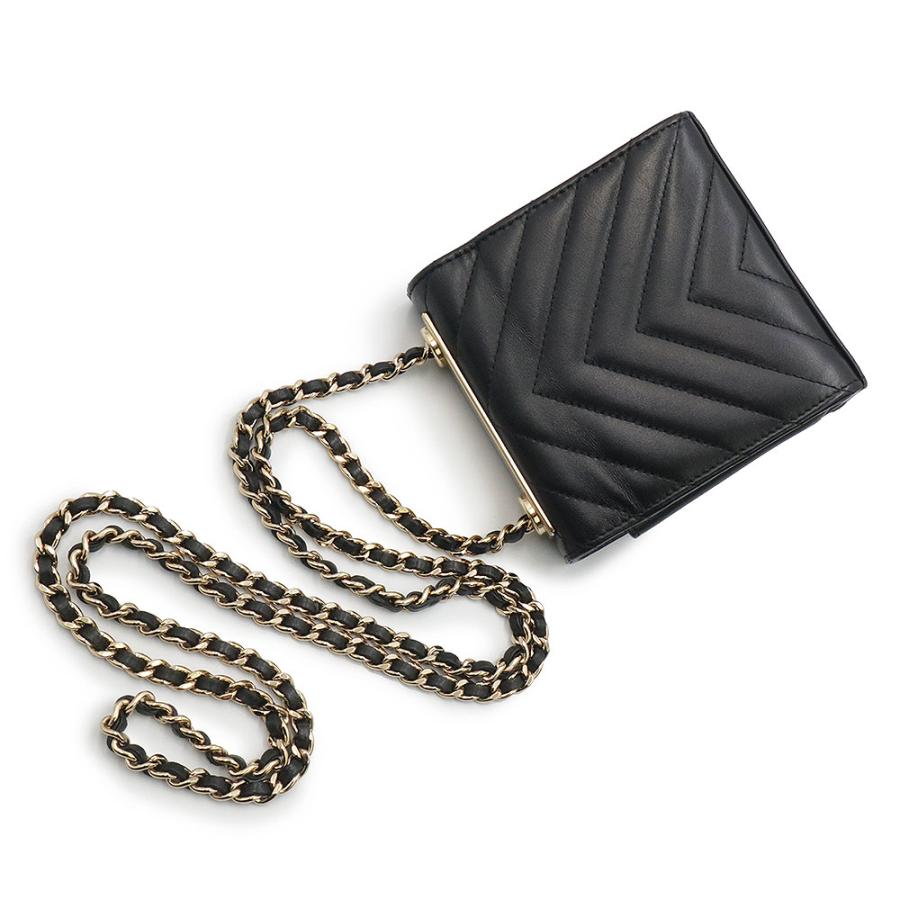 CHANEL（シャネル） （未使用 展示品）シャネル シェブロン Vステッチ