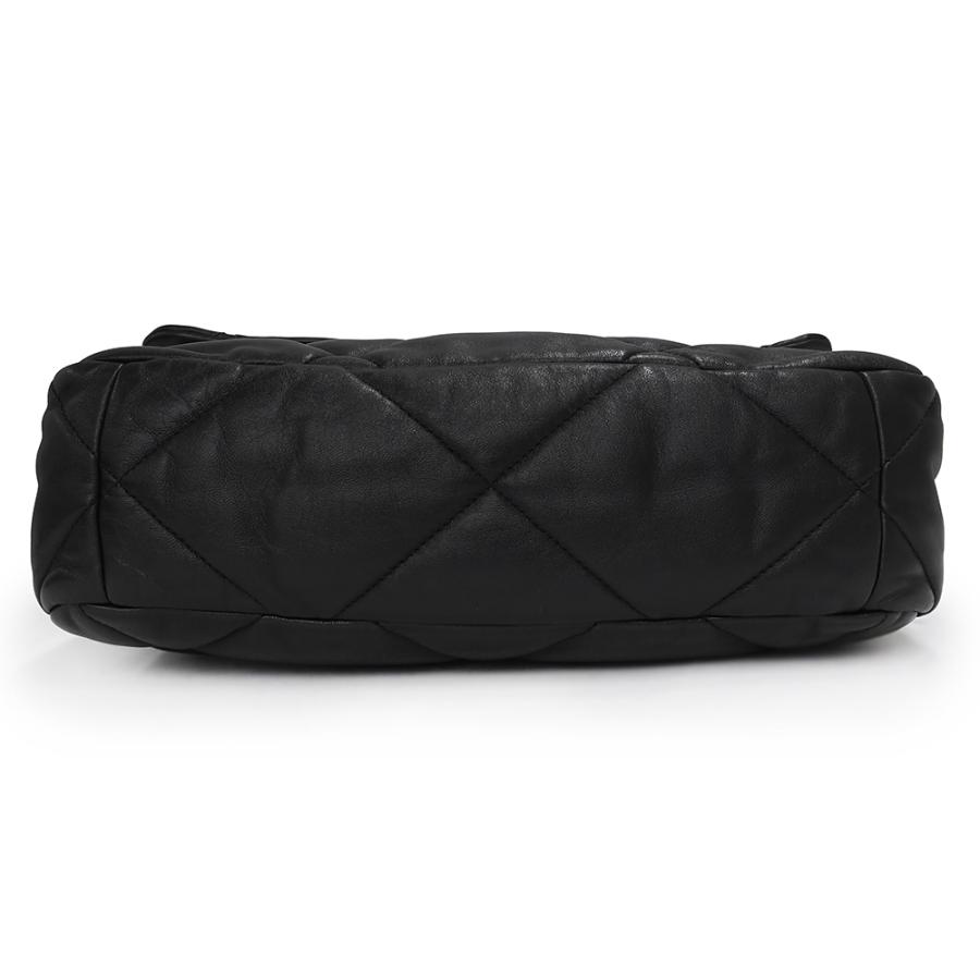 Moシャネル　19ラージフラップチェーンショルダー CHANEL（シャネル） （中古）シャネル CHANEL 19 ラージ チェーン