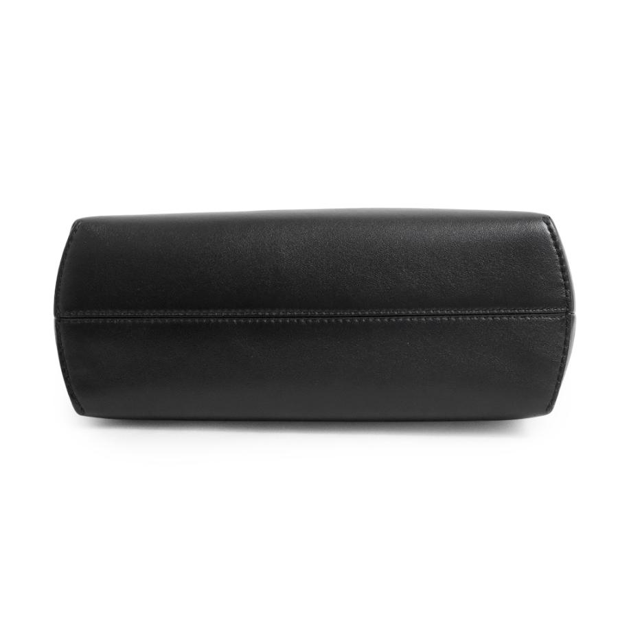 最終値下げ‼️FENDI ファースト　スモール　 クラッチバッグ　正規品 FENDI（フェンディ） （未使用 展示品）フェンディ ファースト