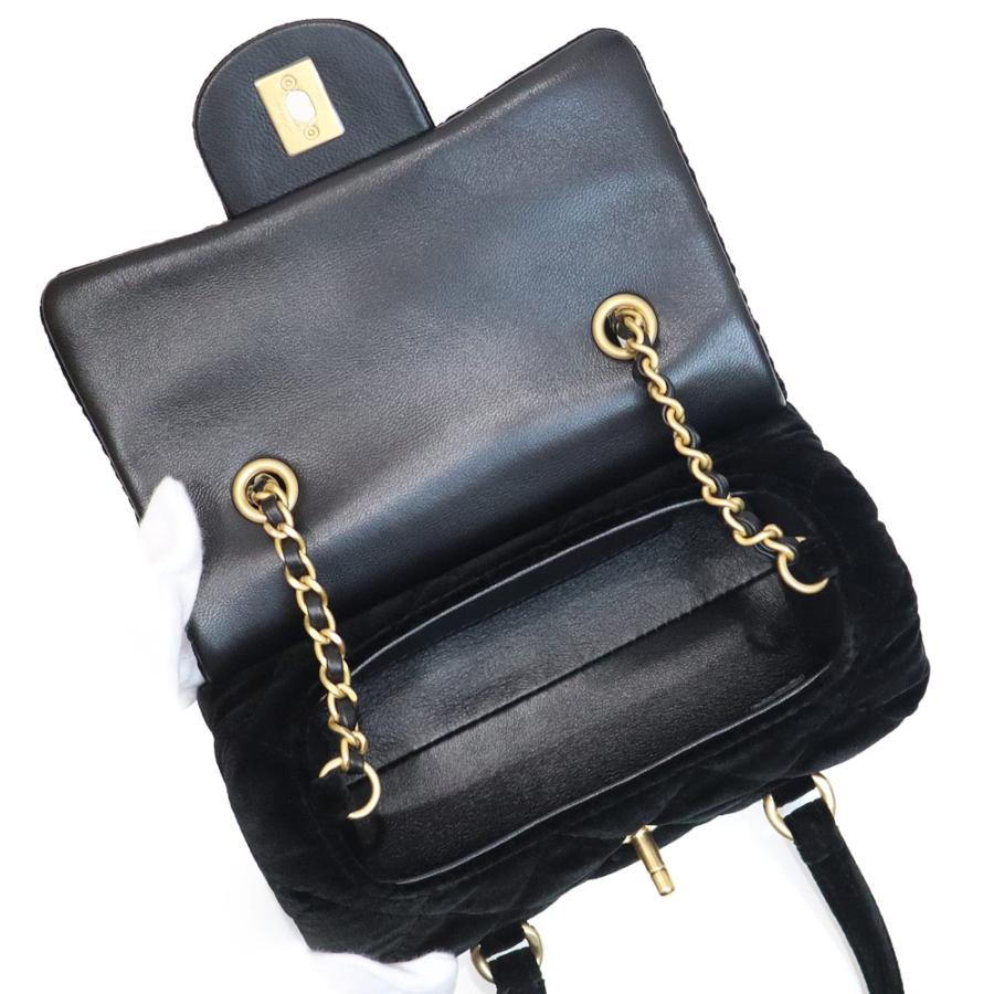 美品ハンドバッグ チェーンショルダーバッグ クロスボディバッグ CHANEL（シャネル） （未使用 展示品）シャネル クロスボディバッグ