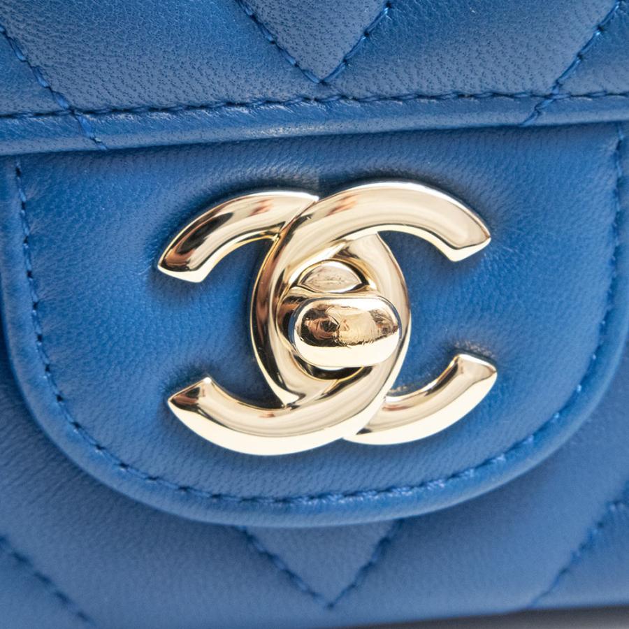 CHANEL（シャネル） （美品）シャネル シェブロン Vステッチ ミニ