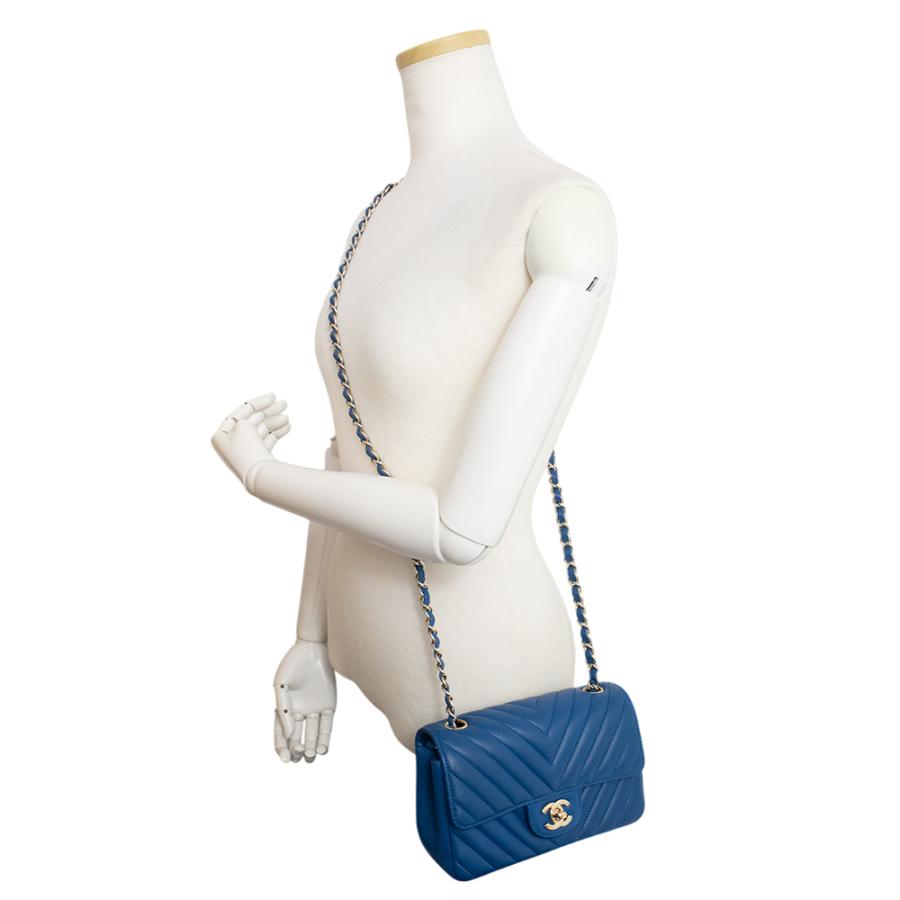 CHANEL（シャネル） （美品）シャネル シェブロン Vステッチ ミニ