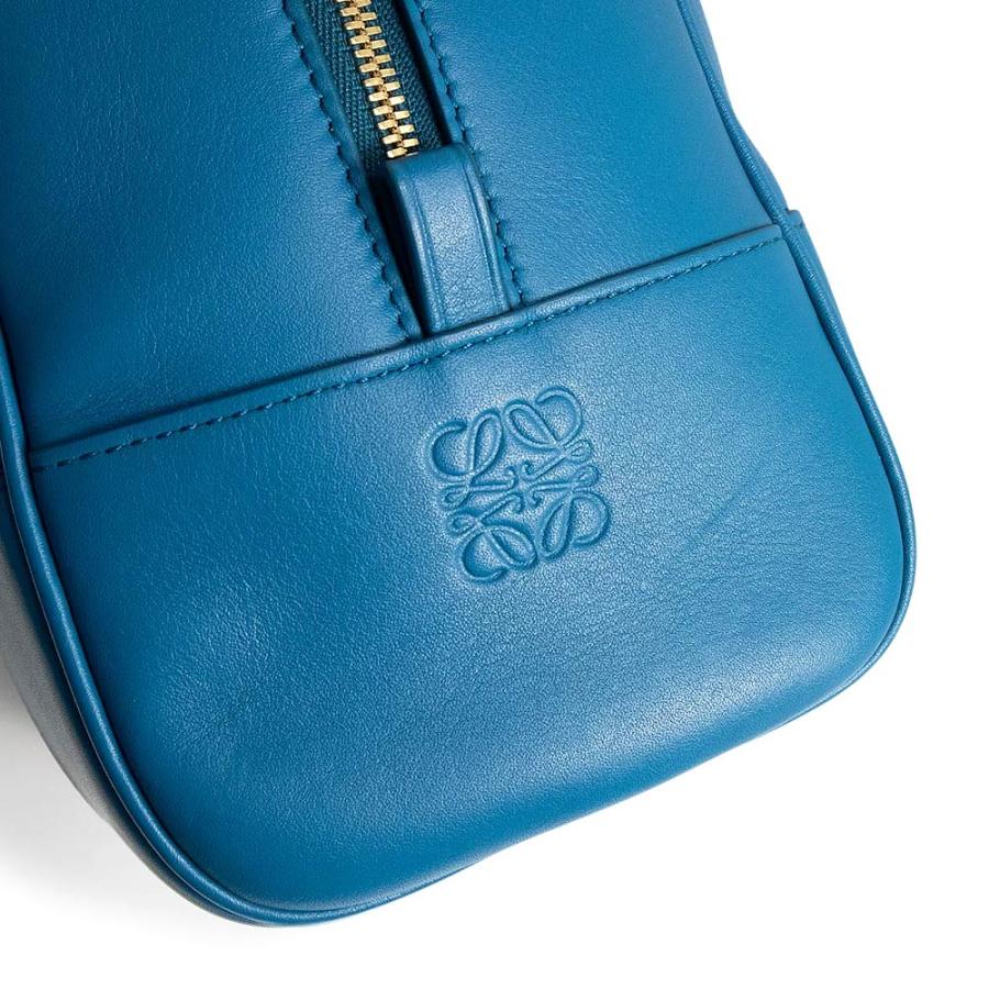 LOEWE（ロエベ） （美品）LOEWE A039N10X03 アマソナ 19 スクエア