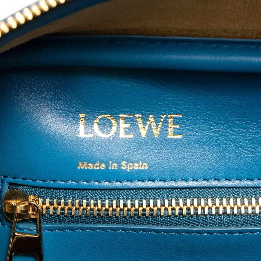 LOEWE（ロエベ） （美品）LOEWE A039N10X03 アマソナ 19 スクエア