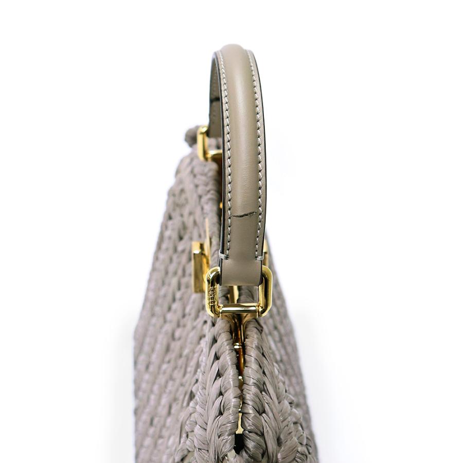 FENDI（フェンディ） （未使用 展示品）FENDI 8BN327 ピーカブー ISeeU 