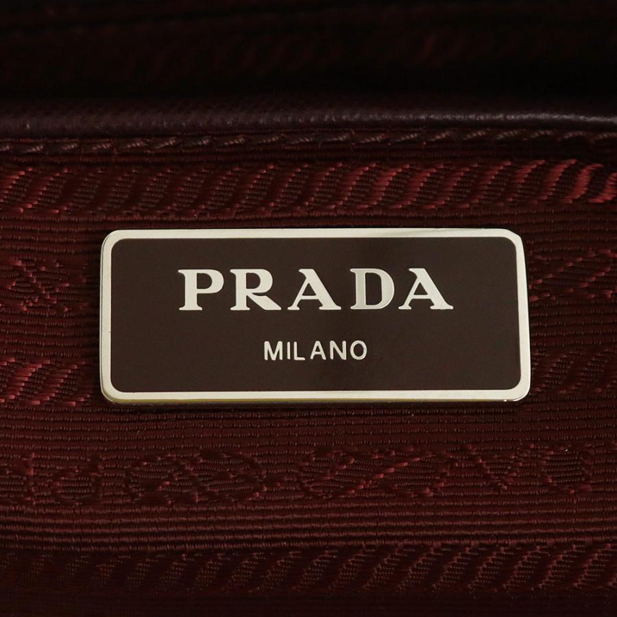 PRADA（プラダ） （美品）PRADA B4696F 花柄 フラワー トライアングル